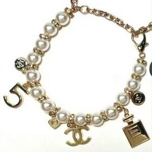 CC Pearl and Gold Charm Bracelet - CHANEL GWP White/Gold